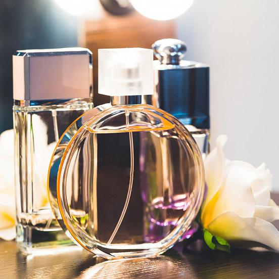 Секреты стойкости парфюма: как выбрать, куда и как носить